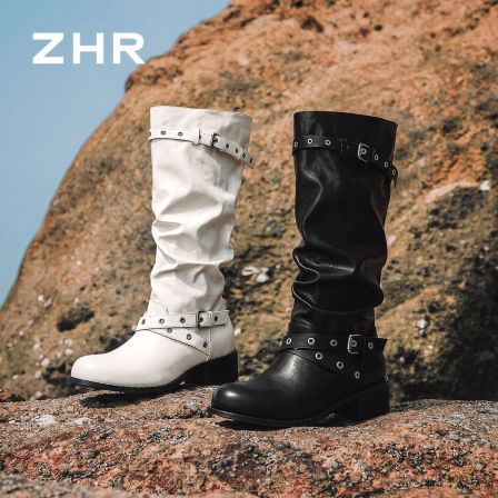 ZHR则则原创堆堆长靴女2026秋季新款白色粗跟长筒靴皮带扣骑士靴