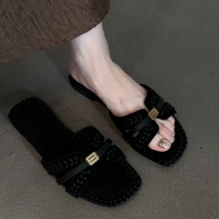 新款小众时尚方头编织女士夏季外穿百搭平底一字凉拖