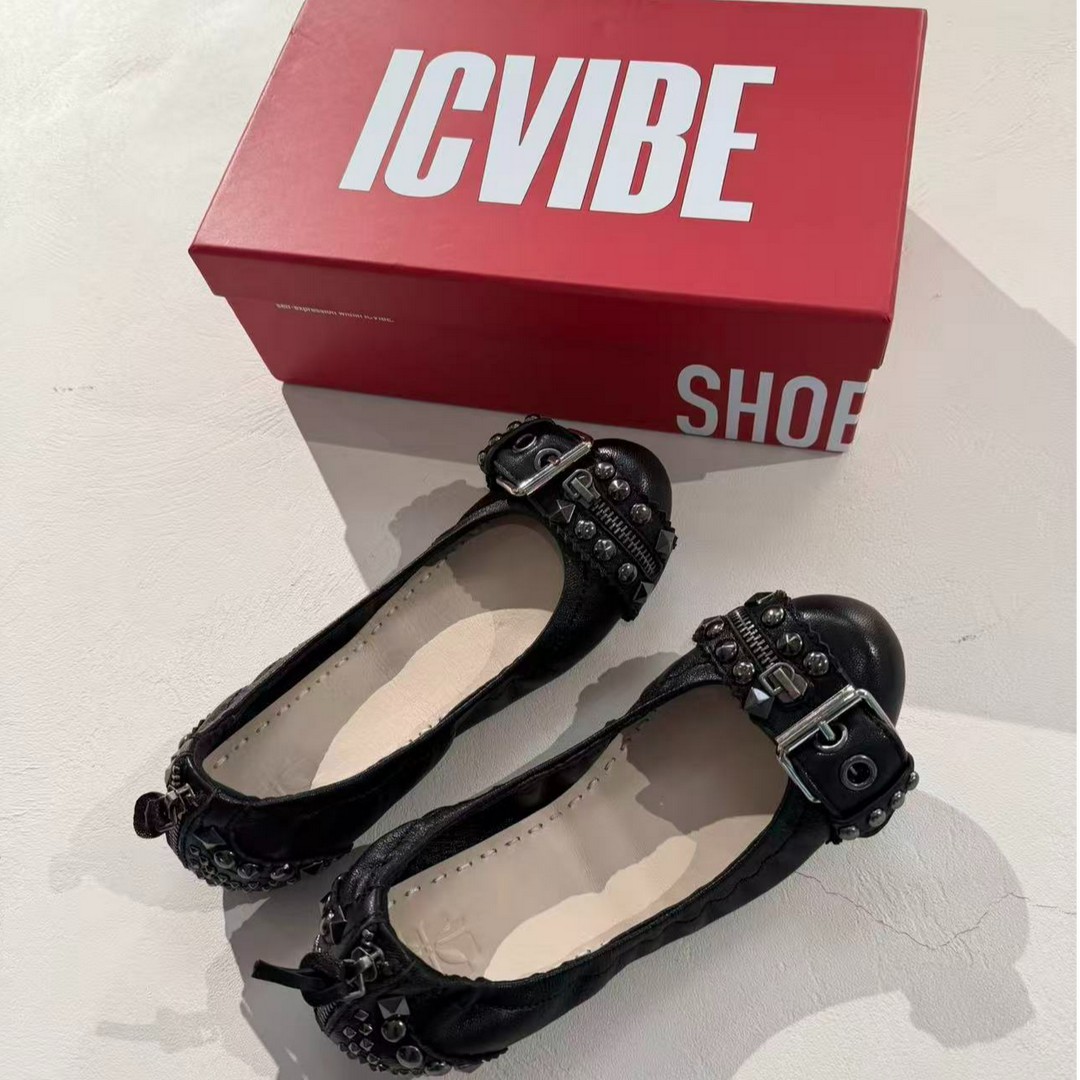 ICVIBE 穿上就是档案级别的时髦！古早铆钉芭蕾鞋主图