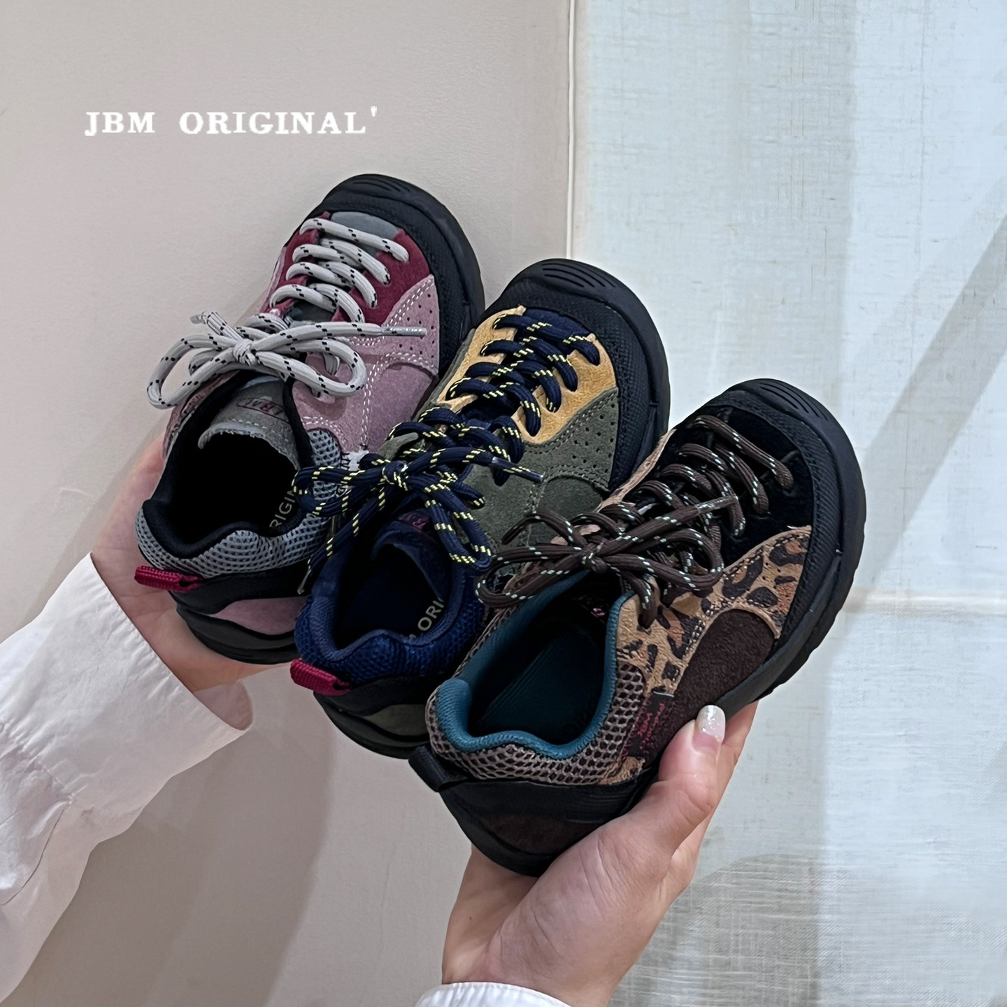 JBM 秋季新款男女童户外防踢登山鞋儿童百搭防滑山系中大童运动鞋主图