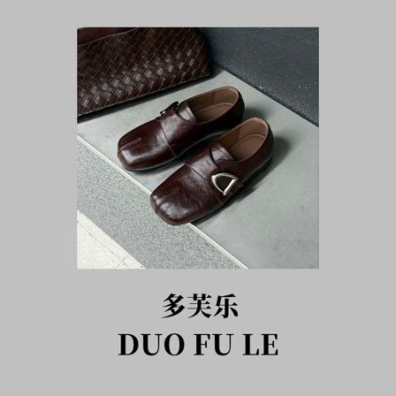 多芙乐“方头乐福鞋”2026秋季复古方头魔术贴浅口平底休闲百搭单鞋