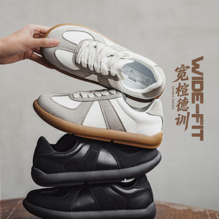 马登经典宽楦赤足德训鞋休闲百搭阿甘小白鞋平底大圆头丑萌板鞋女