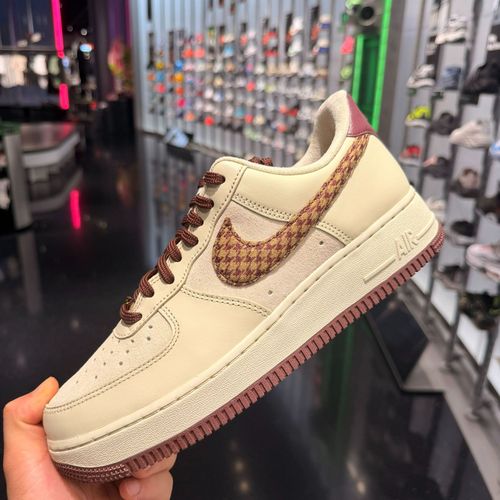 Nike耐克男子AF1酒红千鸟格空军一号流光风休闲板鞋IZ6173-222主图