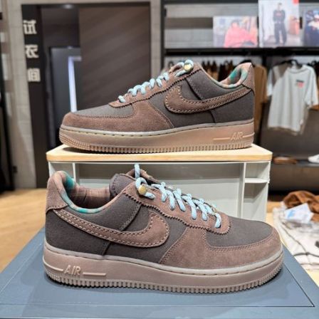 NIKE/耐克官方男款air force 1 LV8格子纹摩卡空军板鞋IZ4702-235
