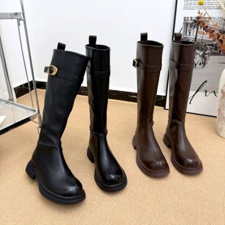 高个子早秋新款美拉德系大码平底百搭显瘦皮带扣高筒骑士女瘦瘦靴