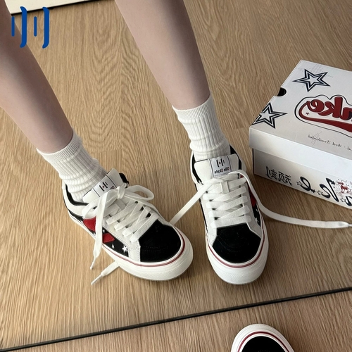顽刻ollieskate黑红星星配色校园风W复古休闲学生男女国潮滑板鞋主图