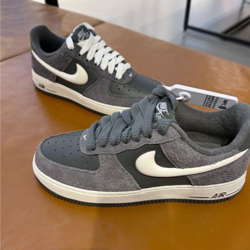 NIKE/耐克官方正品男子AIR FORCE1 灰色空军一号运动鞋IX7786-001主图