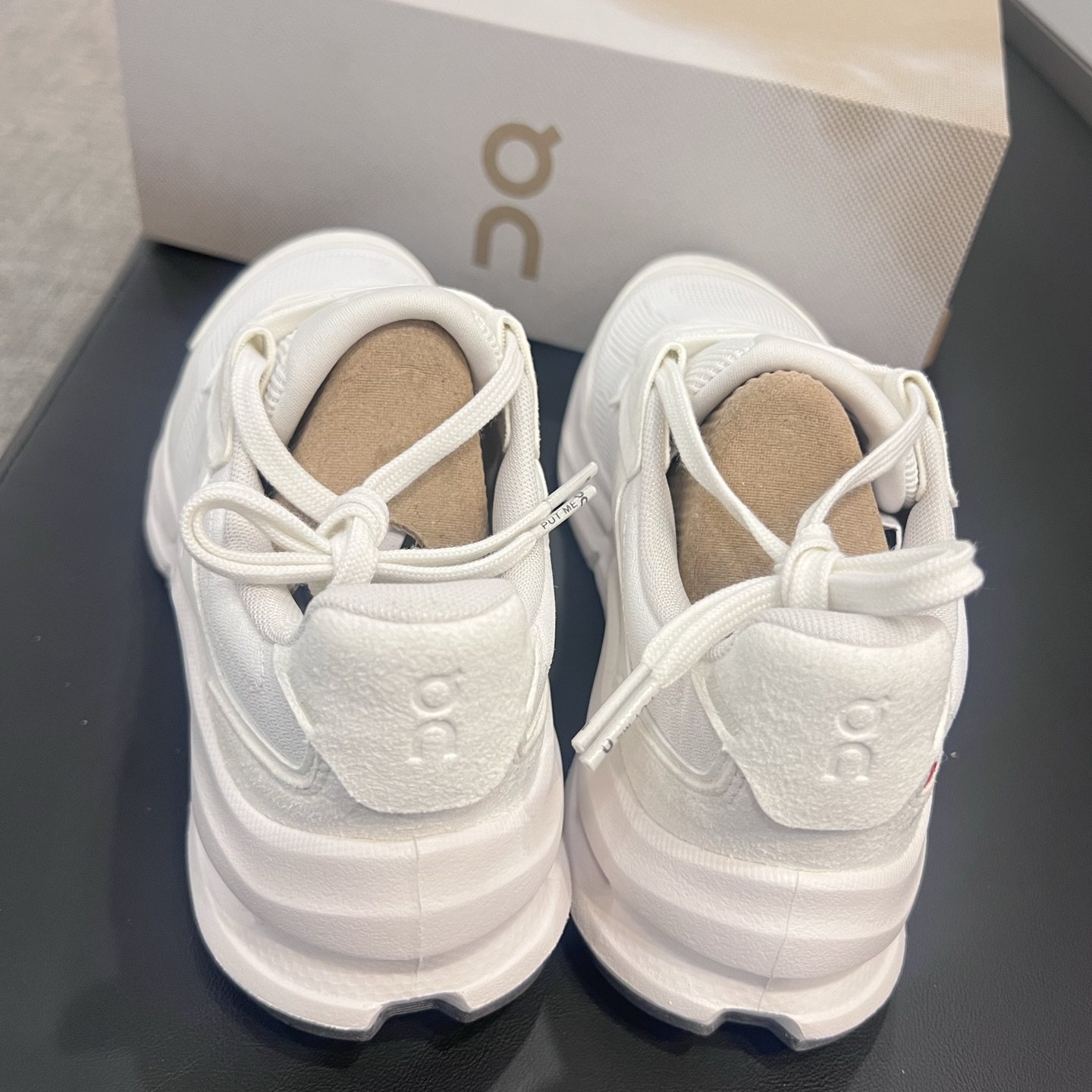 罐头名品 On/昂跑 新款休闲鞋 3WF30070202 ICE主图